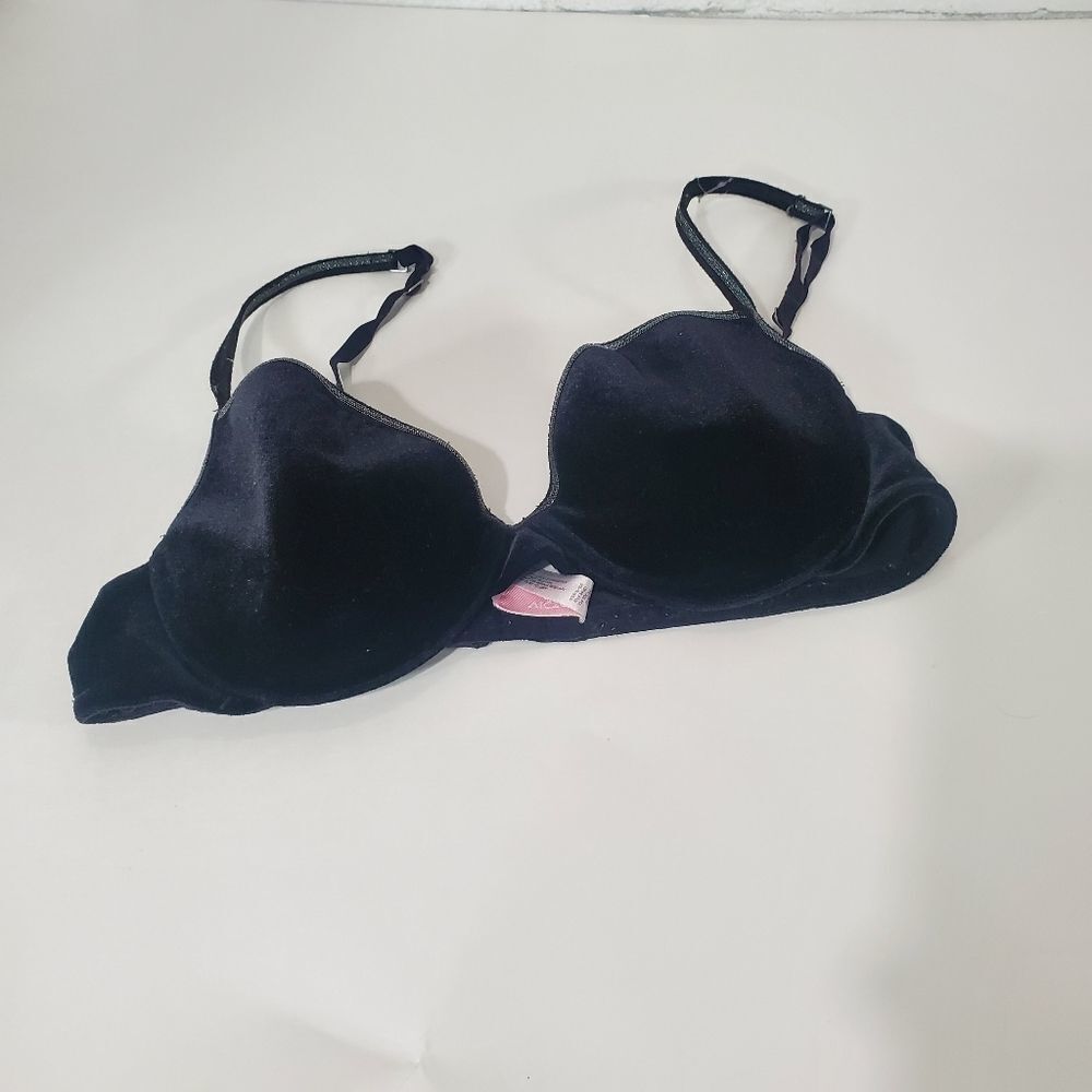 Victoria's Secret velvet black bra‎